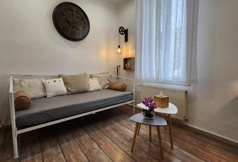 צימר Domaine à L Aise Piscine Chauffée