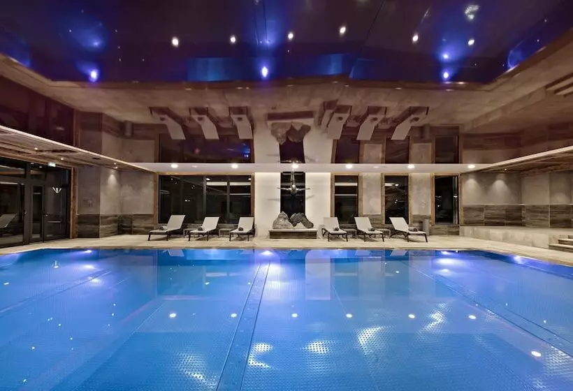 Hotelli Mgm Hôtels & Résidences – Hôtel Les Suites D’alexane