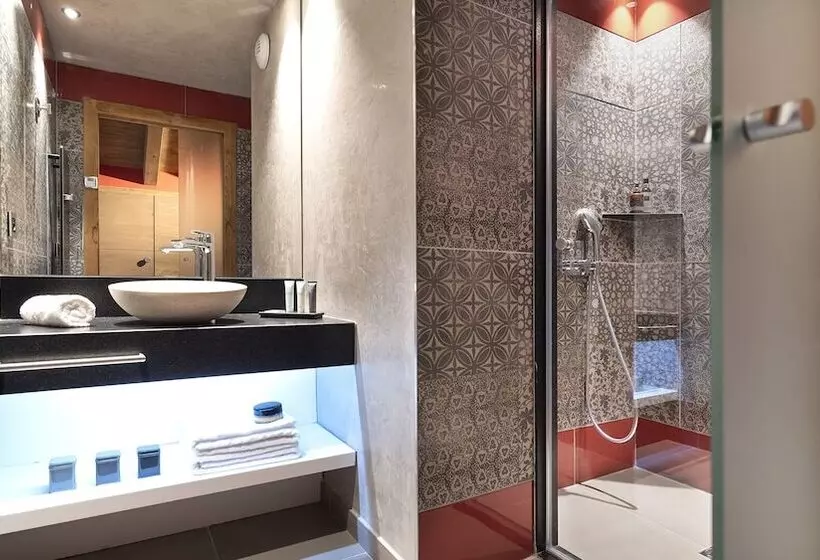 Hotelli Mgm Hôtels & Résidences – Hôtel Les Suites D’alexane