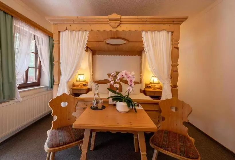 Hotelli Zur Margarethenmühle   Landgasthof Und Wald