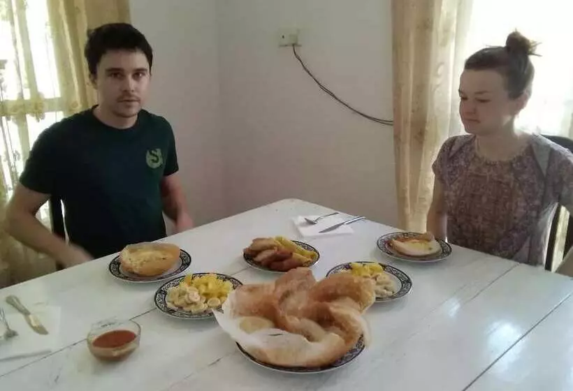 پانسیون Friends Home