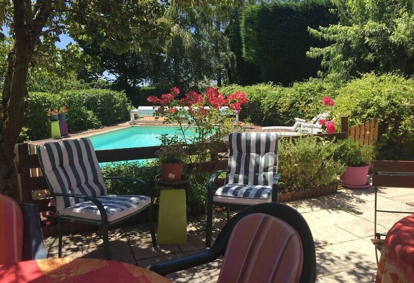 פנסיון L Escale Du Loup Blanc