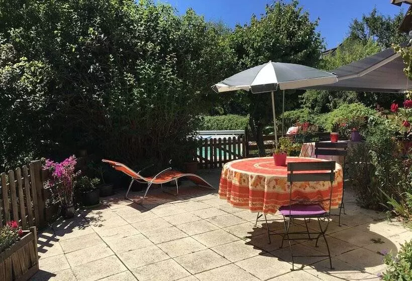 Majatalo L Escale Du Loup Blanc