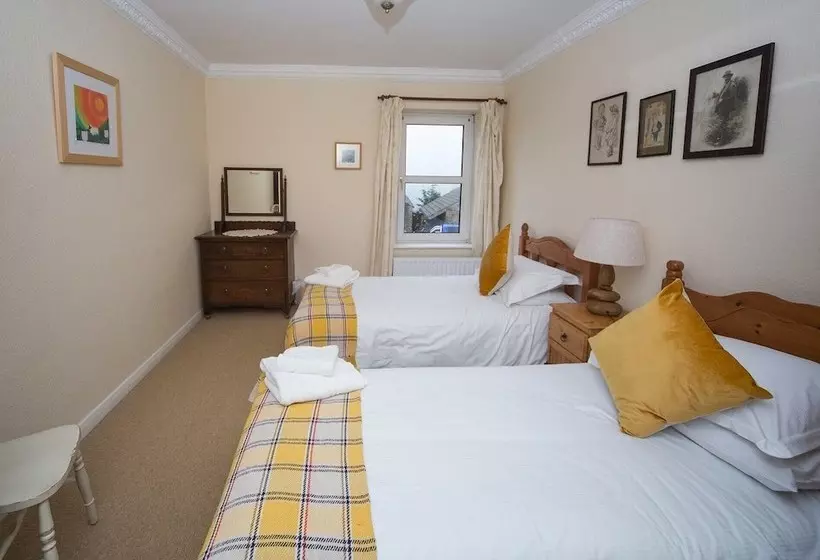 Braistywoods Cottage