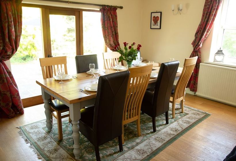 Braistywoods Cottage