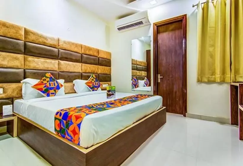 Fabhotel Nayyar Inn