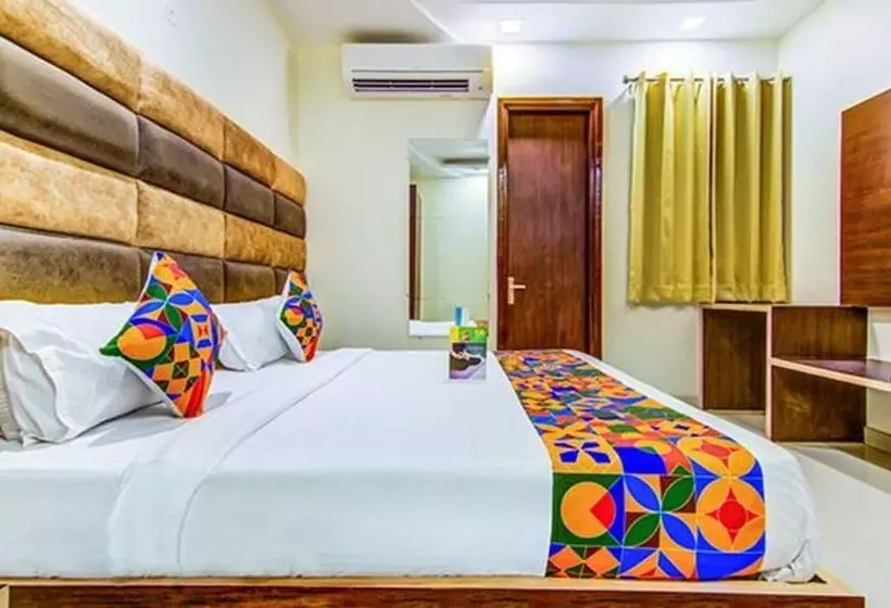 Fabhotel Nayyar Inn