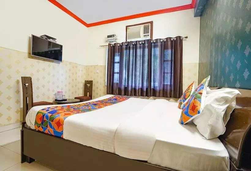 ホテル Fabexpress Raja Palace 300m From Dehradun Railway Station
