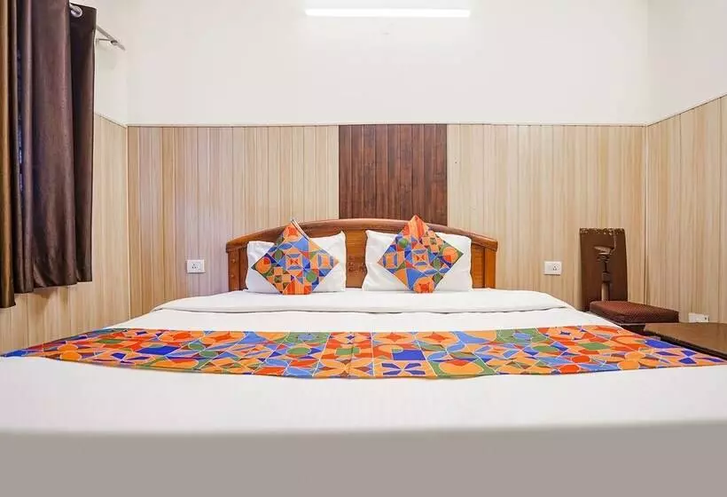 ホテル Fabexpress Raja Palace 300m From Dehradun Railway Station