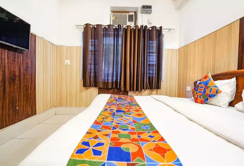 ホテル Fabexpress Raja Palace 300m From Dehradun Railway Station