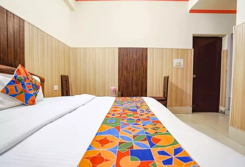 ホテル Fabexpress Raja Palace 300m From Dehradun Railway Station