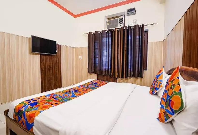 ホテル Fabexpress Raja Palace 300m From Dehradun Railway Station