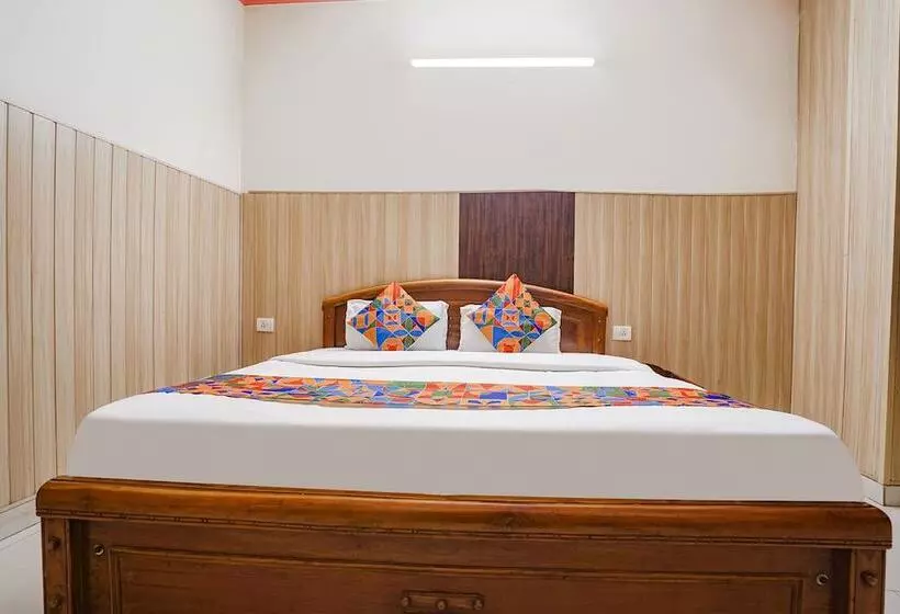 ホテル Fabexpress Raja Palace 300m From Dehradun Railway Station