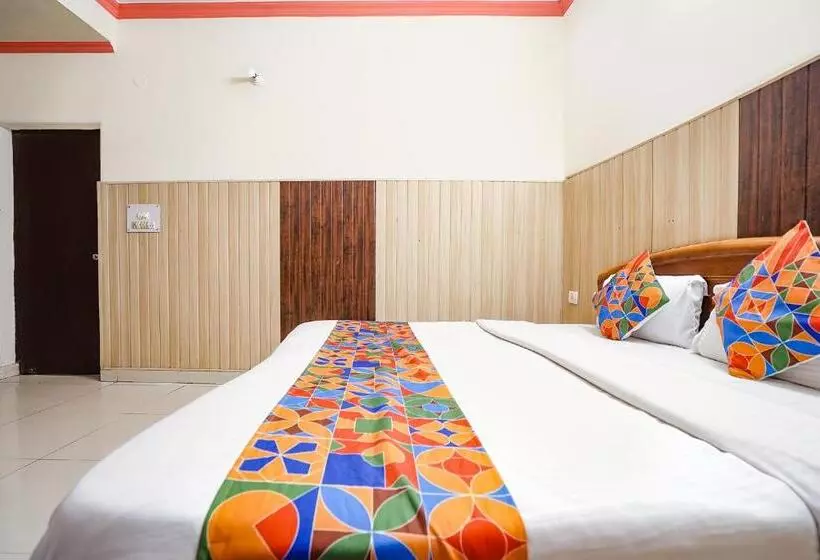 ホテル Fabexpress Raja Palace 300m From Dehradun Railway Station