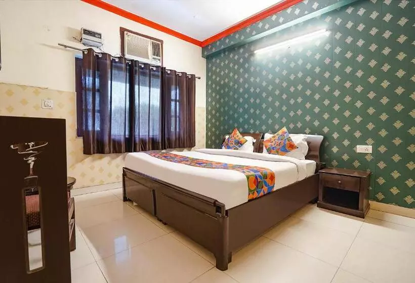 ホテル Fabexpress Raja Palace 300m From Dehradun Railway Station