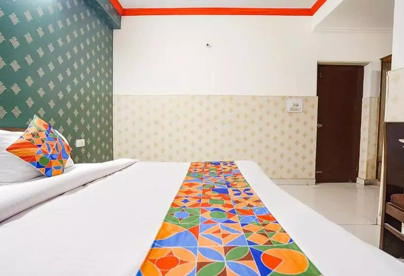 ホテル Fabexpress Raja Palace 300m From Dehradun Railway Station