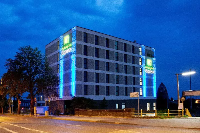 Hotelli Holiday Inn Express   Darmstadt, An Ihg