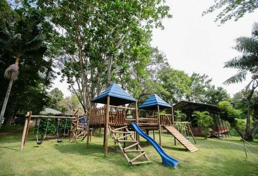 בית מלון כפרי The Reserve Boutique