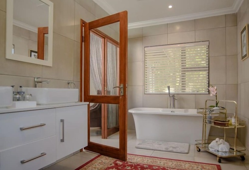 בית מלון כפרי The Reserve Boutique