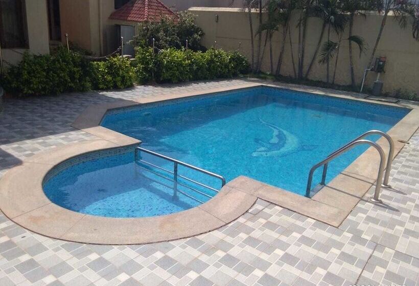 Maxiprime Hotels Panaiyur