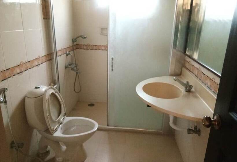 Maxiprime Hotels Panaiyur