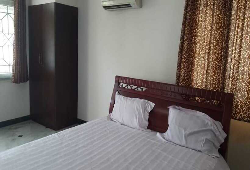 Maxiprime Hotels Panaiyur