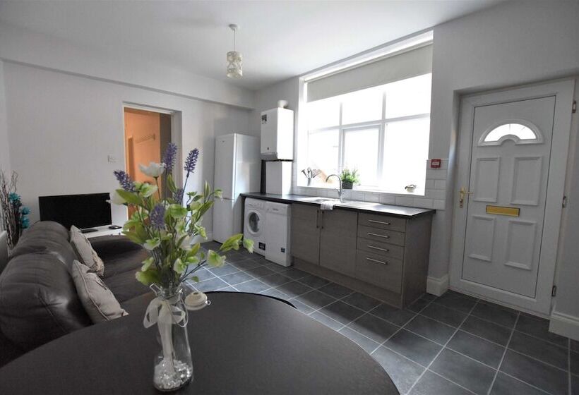 Apartments Argyle Square