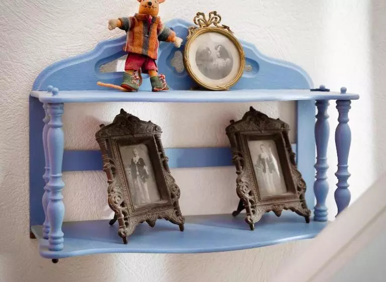 تختخواب و صبحانه La Maison Charmante