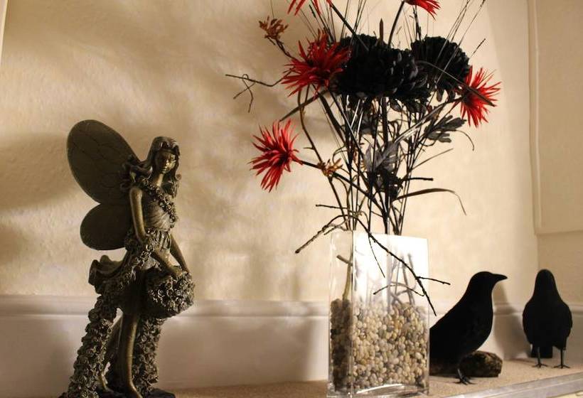 ベッドアンドブレックファースト Raven Haven Glastonbury