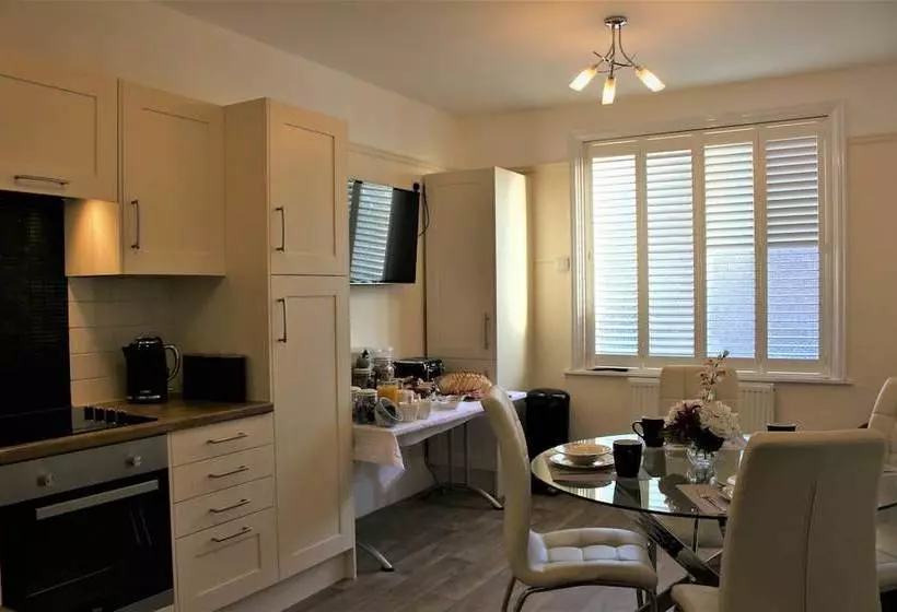 ベッドアンドブレックファースト Raven Haven Glastonbury