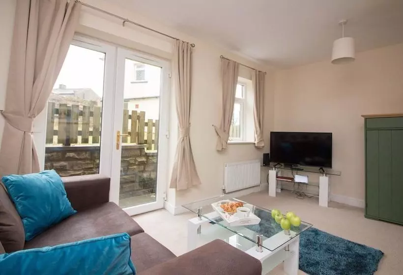 Bracken Hill Lodge