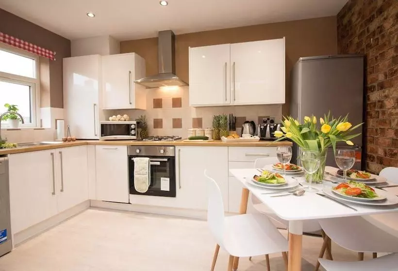 Bracken Hill Lodge