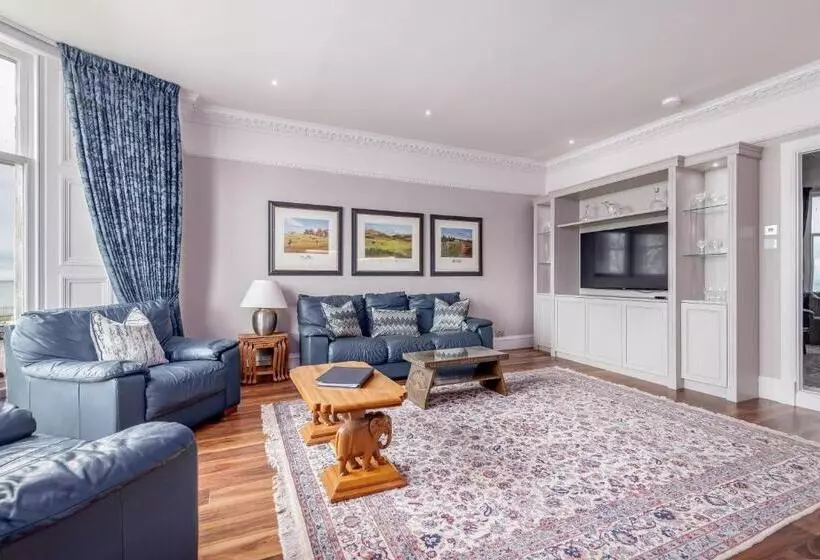 Golfers Dream, 100 Yards To Old Course, Parking