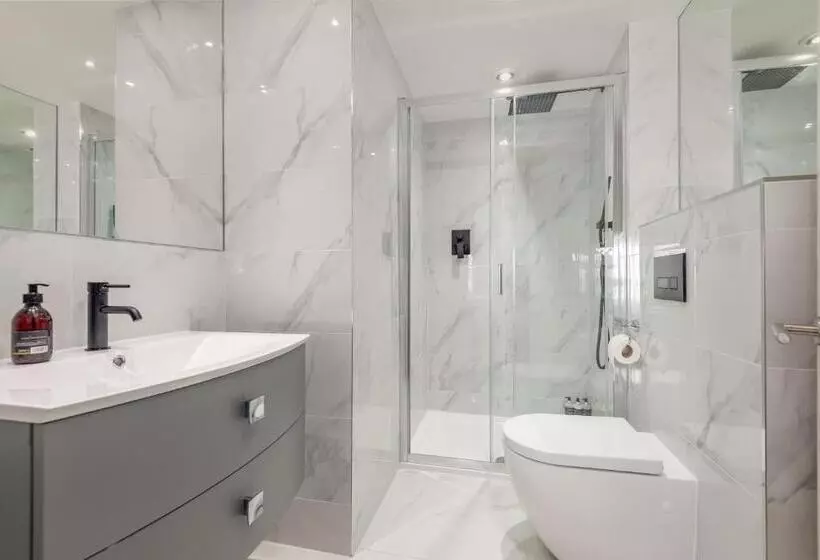 Golfers Dream, 100 Yards To Old Course, Parking