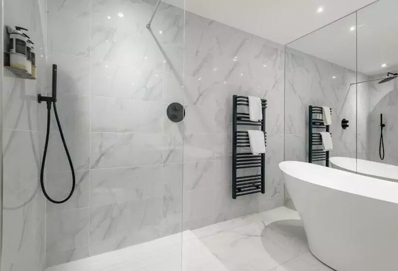 Golfers Dream, 100 Yards To Old Course, Parking