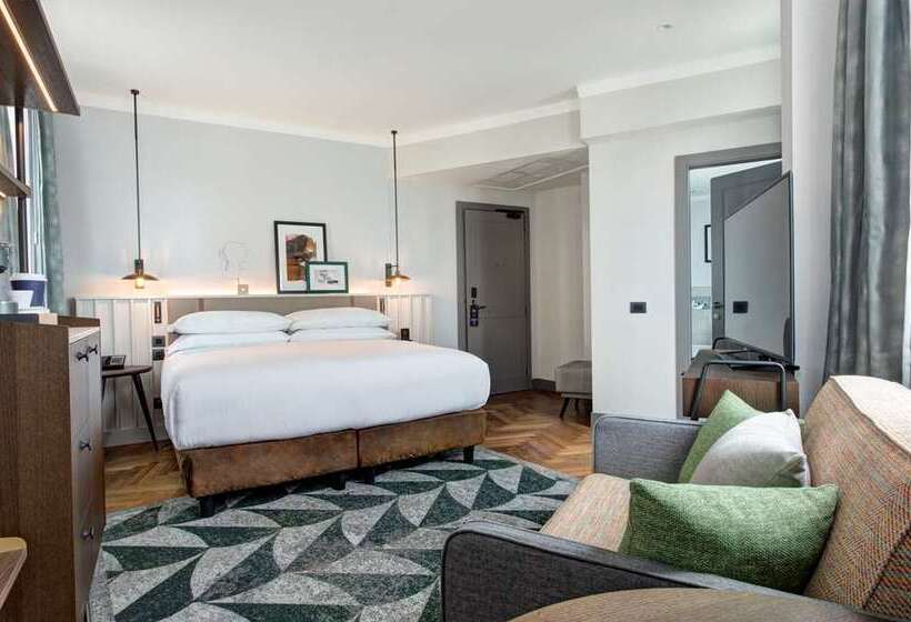 Doubletree By Hilton Rome Monti