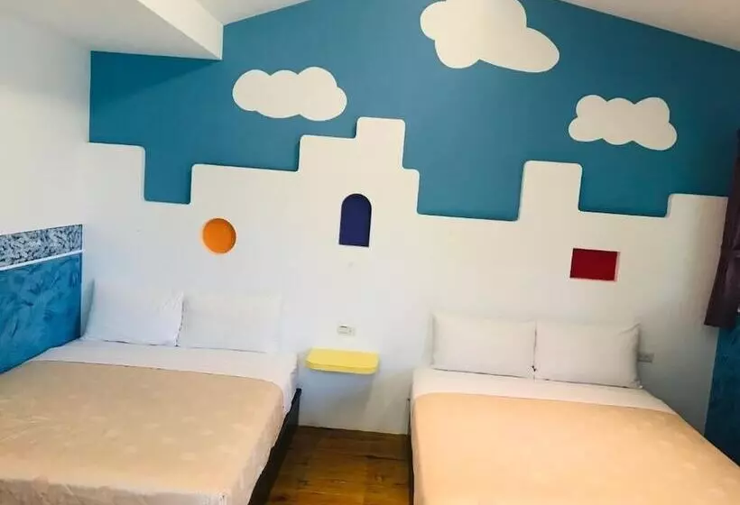 هتل J Lin Hostel