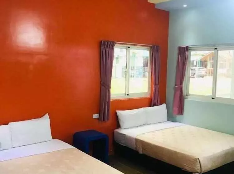 هتل J Lin Hostel