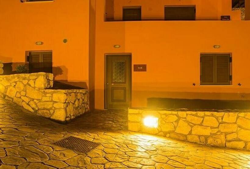 Olive Lemon Morfi Village