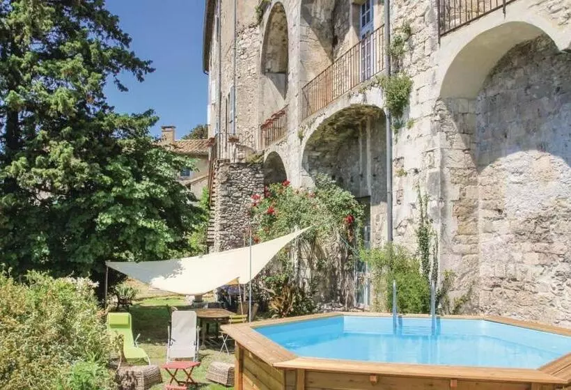 Majatalo Les Jardins De La Cathédrale Chambres D Hôtes Gîte De Groupe