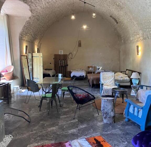 פנסיון Les Jardins De La Cathédrale Chambres D Hôtes Gîte De Groupe