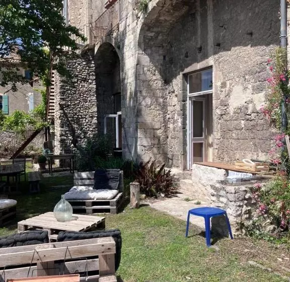 Majatalo Les Jardins De La Cathédrale Chambres D Hôtes Gîte De Groupe