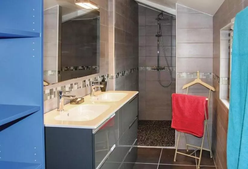 Majatalo Les Jardins De La Cathédrale Chambres D Hôtes Gîte De Groupe