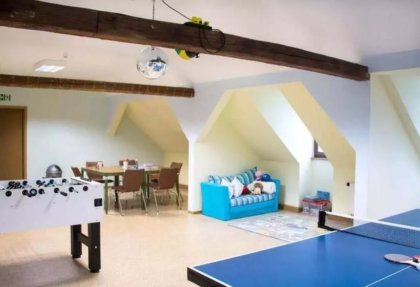 Teichcamp   Hostel