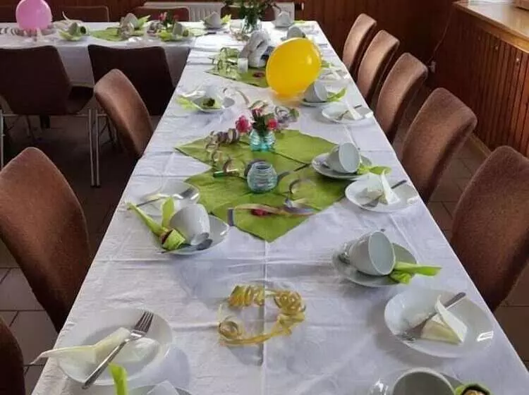 Teichcamp   Hostel