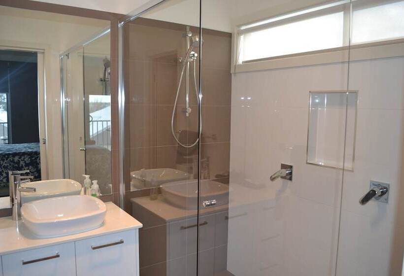 Waterview  Stoneleigh At Yarra