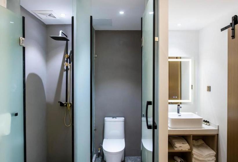 Отель No.5 Vogue  Suzhou