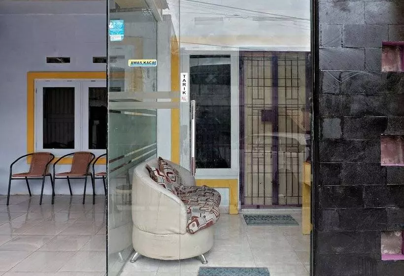 هتل Spot On 2742 R5 Homestay