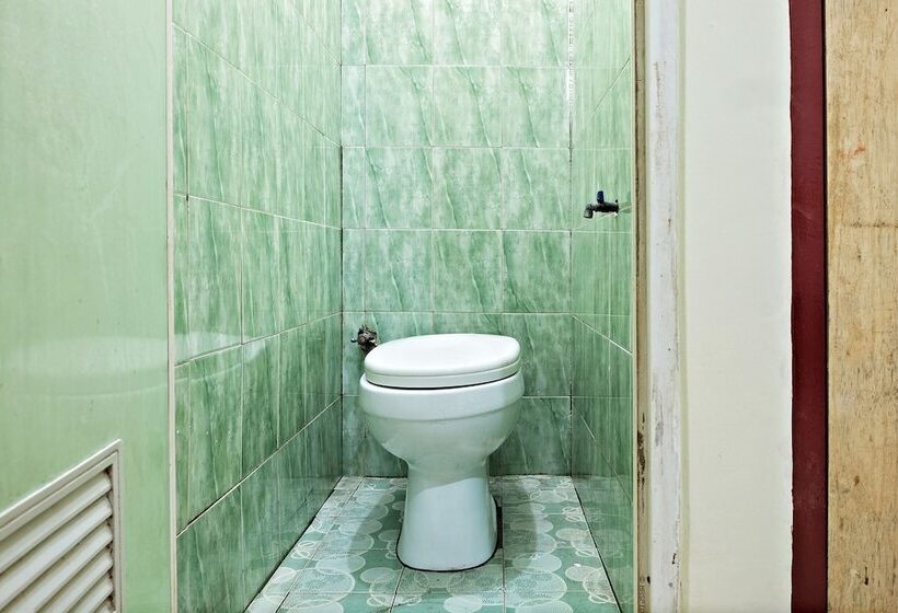 Otel Spot On 2742 R5 Homestay