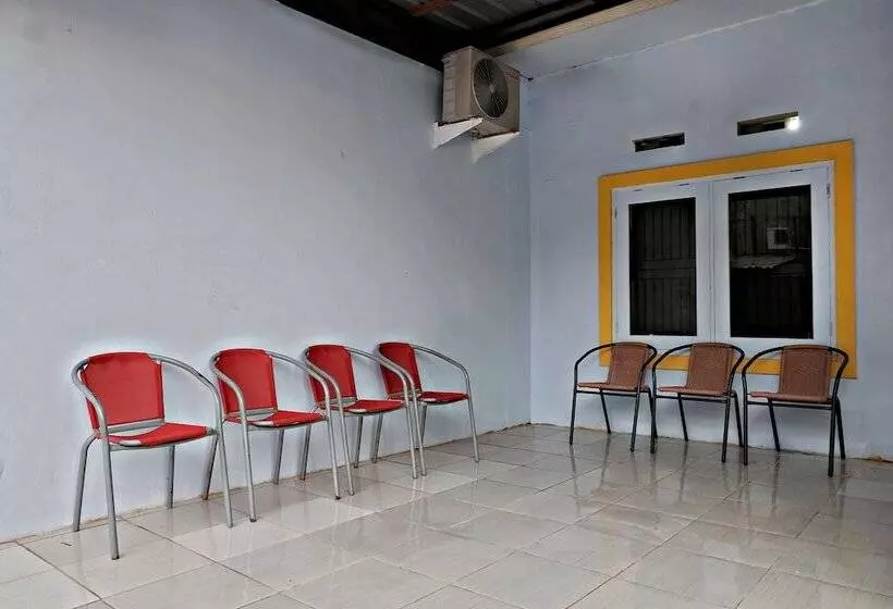هتل Spot On 2742 R5 Homestay